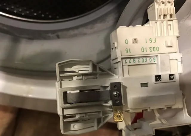 неисправный УБЛ сушильной машины