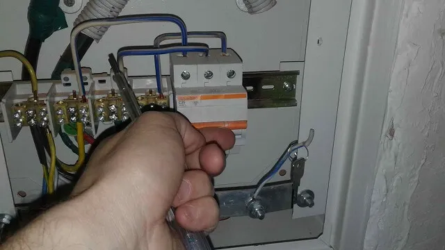 сушильная машина Siemens выбивает автомат в щитке