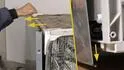 снимите стенку с посудомоечной машины